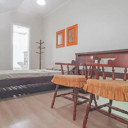 Duplex Floresta Negra - Sua Base Perfeita Em Gramado! Otima Localizacao Lagonegro 500M - 02 Quartos E 02 Banheiros Para Familia Em Condominio Fechad0, Cozinha Completa Com Garagem E Portaria 24H Luaran gambar
