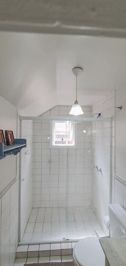 Duplex Floresta Negra - Sua Base Perfeita Em Gramado! Otima Localizacao Lagonegro 500M - 02 Quartos E 02 Banheiros Para Familia Em Condominio Fechad0, Cozinha Completa Com Garagem E Portaria 24H Luaran gambar