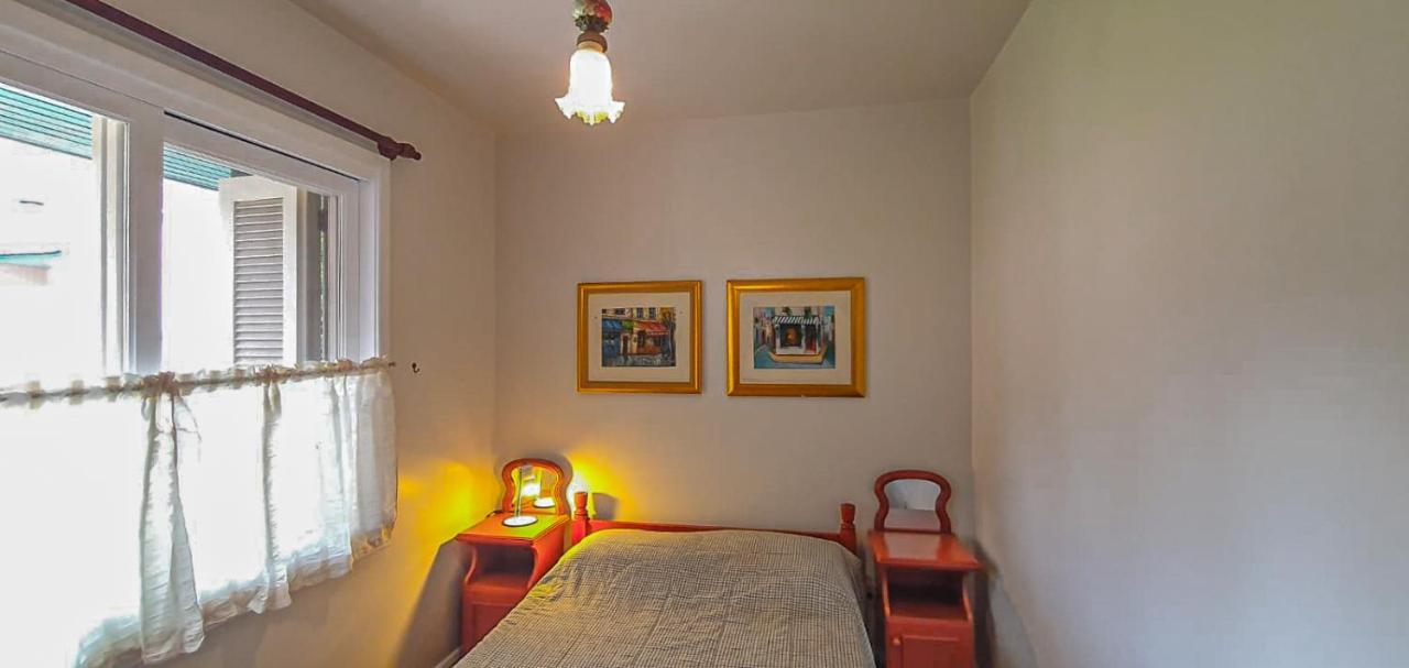 Duplex Floresta Negra - Sua Base Perfeita Em Gramado! Otima Localizacao Lagonegro 500M - 02 Quartos E 02 Banheiros Para Familia Em Condominio Fechad0, Cozinha Completa Com Garagem E Portaria 24H Luaran gambar
