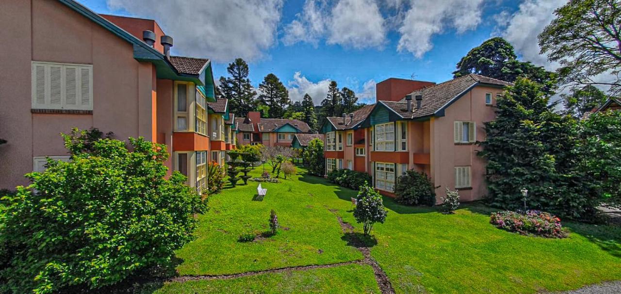 Duplex Floresta Negra - Sua Base Perfeita Em Gramado! Otima Localizacao Lagonegro 500M - 02 Quartos E 02 Banheiros Para Familia Em Condominio Fechad0, Cozinha Completa Com Garagem E Portaria 24H Luaran gambar